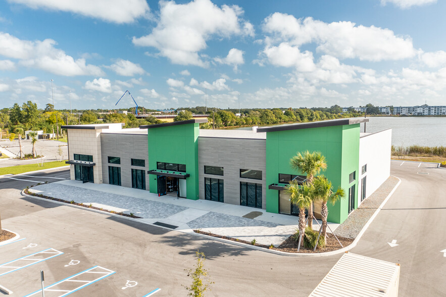 2996 Executive Dr, Venice, FL for lease - Building Photo - Image 3 of 6