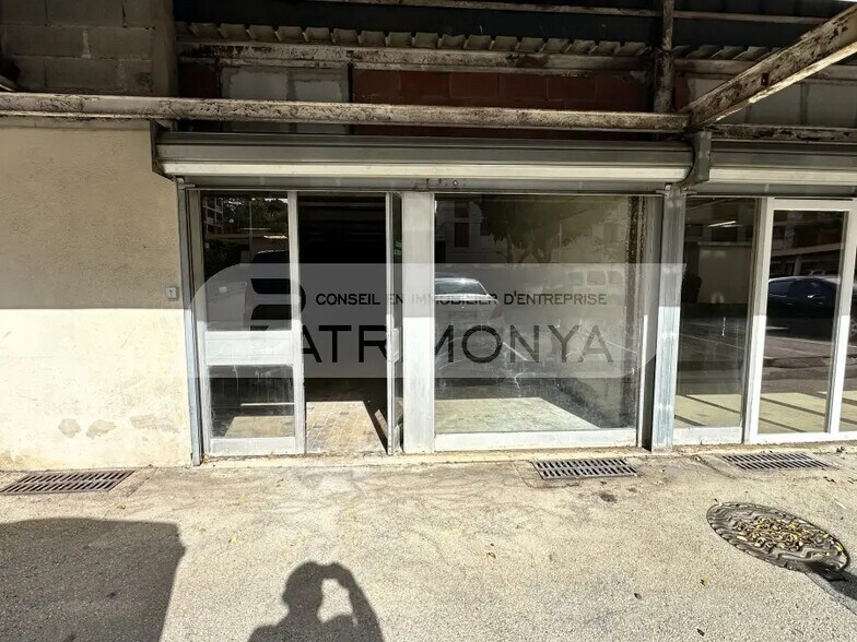 Flex in Aubagne for sale - Building Photo - Image 1 of 4