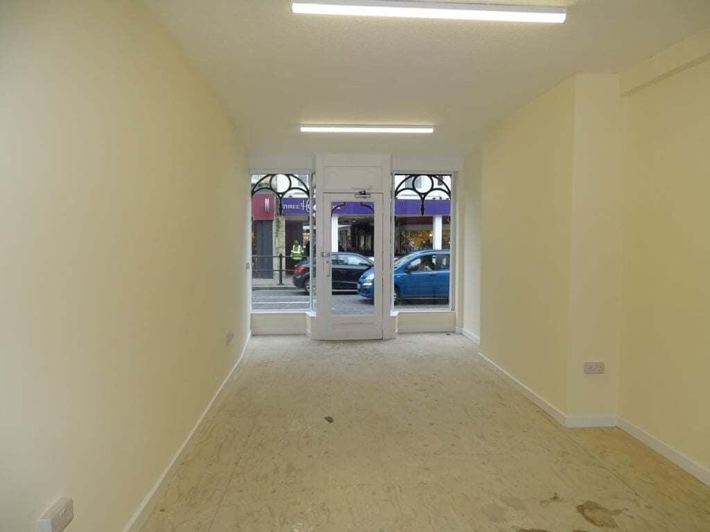 20 Market Place, Warminster for lease Interior Photo- Image 1 of 5