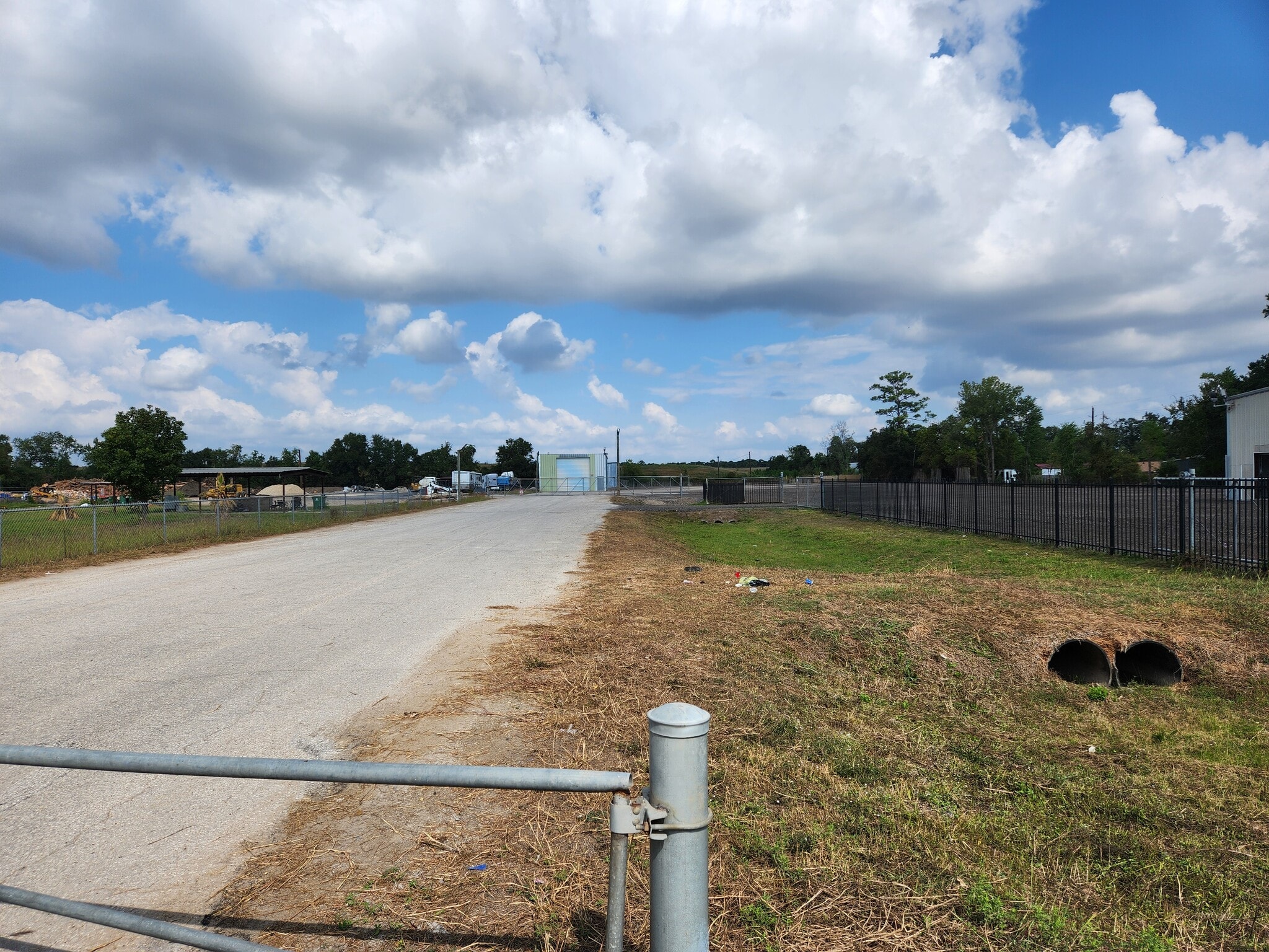 8627 E Mt Houston Rd, Houston, TX for lease Other- Image 1 of 11