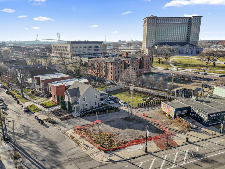 2101-2105 Michigan Ave, Detroit, MI for sale - Aerial - Image 1 of 10