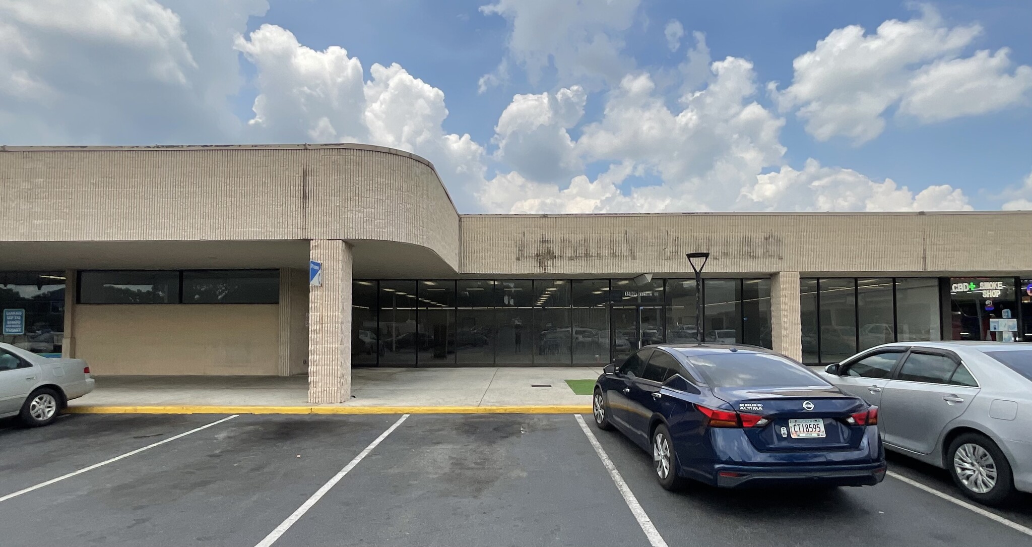 1900 E Victory Dr, Savannah, GA for lease Building Photo- Image 1 of 1