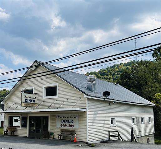 4418 Crossroads Rd, Fairview, WV for sale - Building Photo - Image 2 of 9