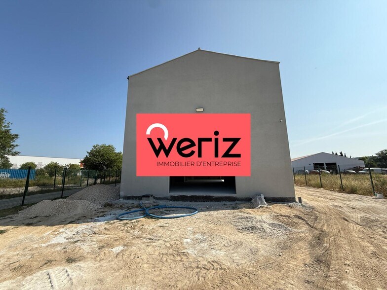 Industrial in Rognac for lease - Building Photo - Image 1 of 11