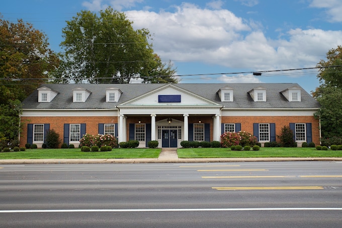 2020 Nicholasville Rd, Lexington, KY for sale - Building Photo - Image 1 of 2