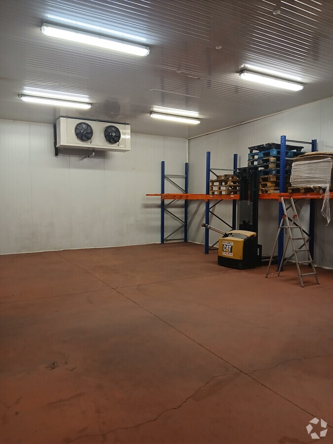 Calle Luis i, Madrid, MAD 28031 - - - Interior Photo - Image 1 of 3