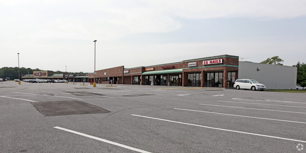350-380 Fairfax Pike, Stephens City, VA for sale - Primary Photo - Image 1 of 1