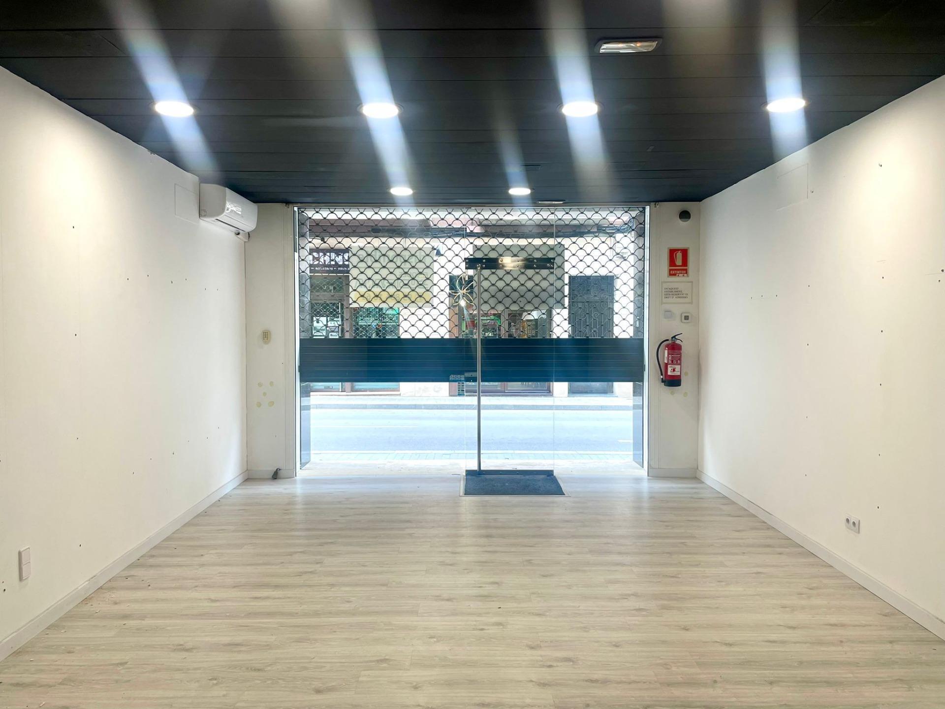 Retail in Igualada, Barcelona for lease Interior Photo- Image 1 of 8