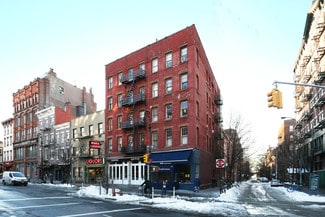 More details for 581 Hudson St, New York, NY - Retail for Lease