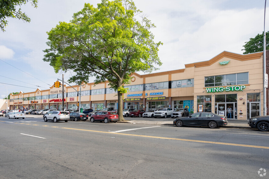 217-90-218-20 Hempstead Ave, Queens Village, NY for lease - Building Photo - Image 1 of 15