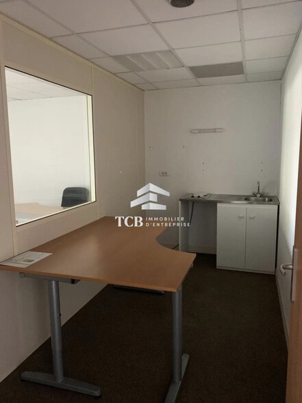 Office in La Chapelle-sur-Erdre for lease - Interior Photo - Image 3 of 6