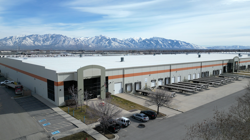 2475 S 3200 W, Salt Lake City, UT for lease - Building Photo - Image 1 of 14