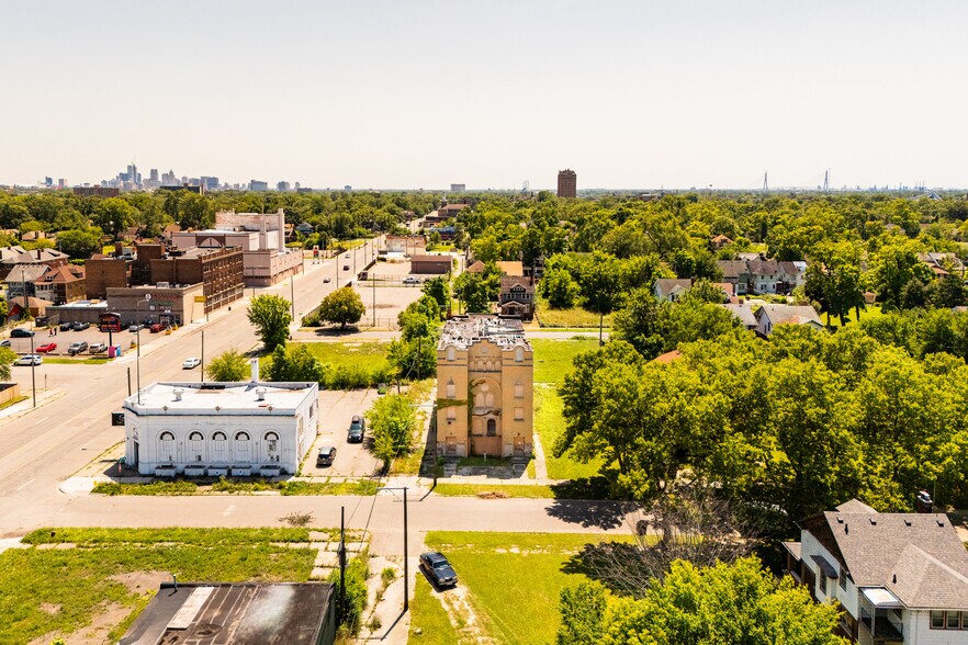 2627 Blaine St, Detroit, MI for sale - Building Photo - Image 2 of 7