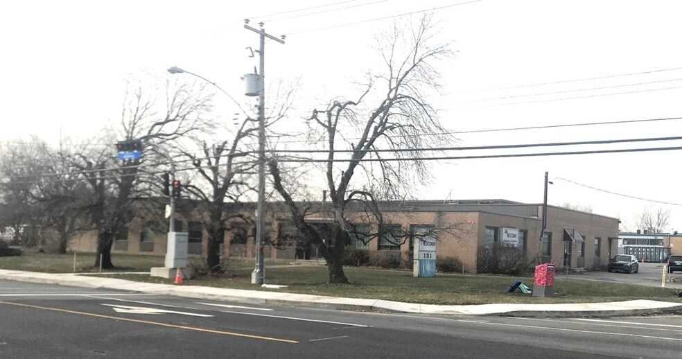 131 Hymus Blvd, Pointeclaire, QC H9R 1E7 Industrial Space for Lease