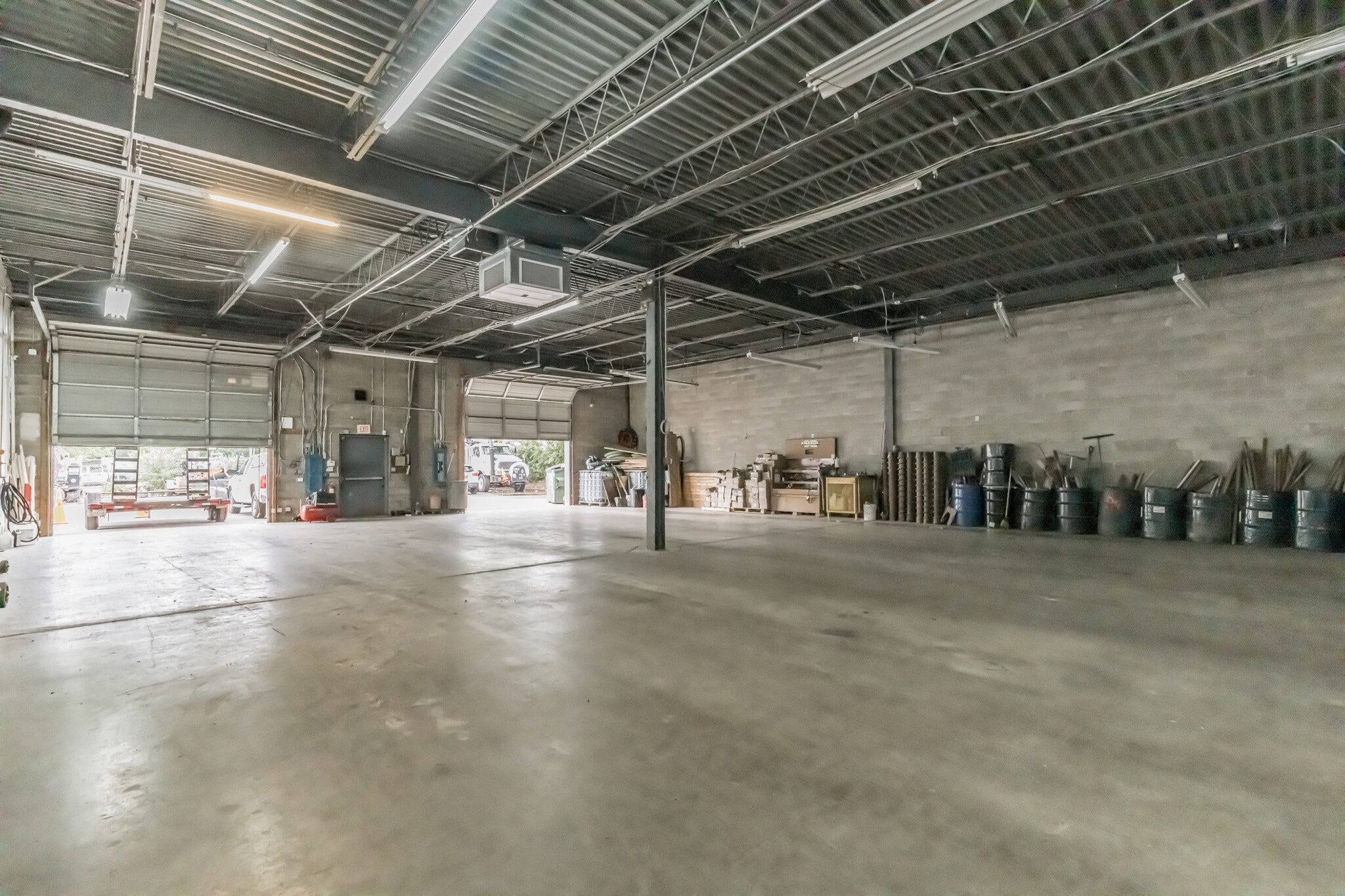 175 Commerce Dr, Hauppauge, NY for lease Interior Photo- Image 1 of 12