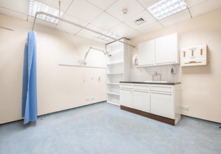 Old Sq, Walsall for lease Interior Photo- Image 1 of 3