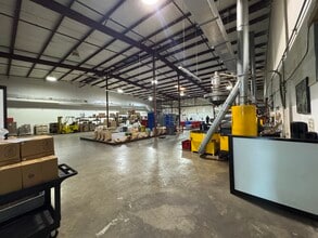 3032-3090 44th Ave N, Saint Petersburg, FL for lease Interior Photo- Image 1 of 44