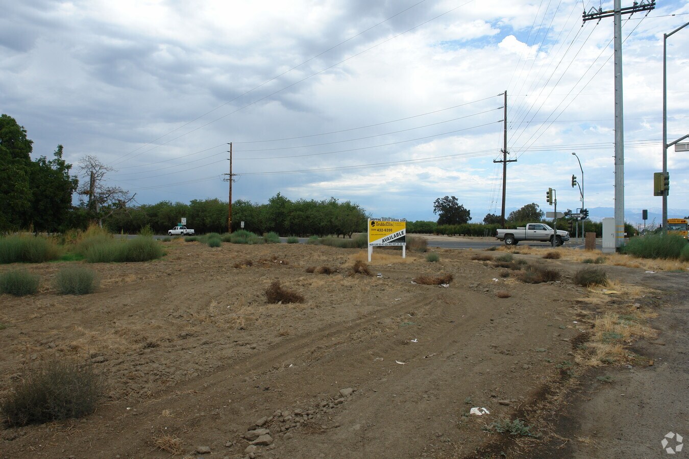 E Caldwell Ave Lovers Lane, Visalia, CA 93292