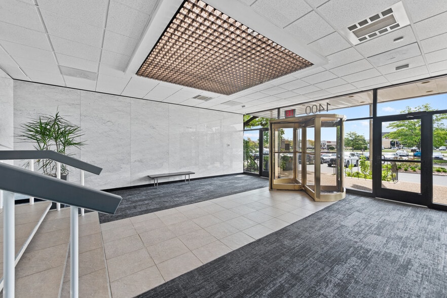 1400 E Touhy Ave, Des Plaines, IL for lease - Building Photo - Image 3 of 10