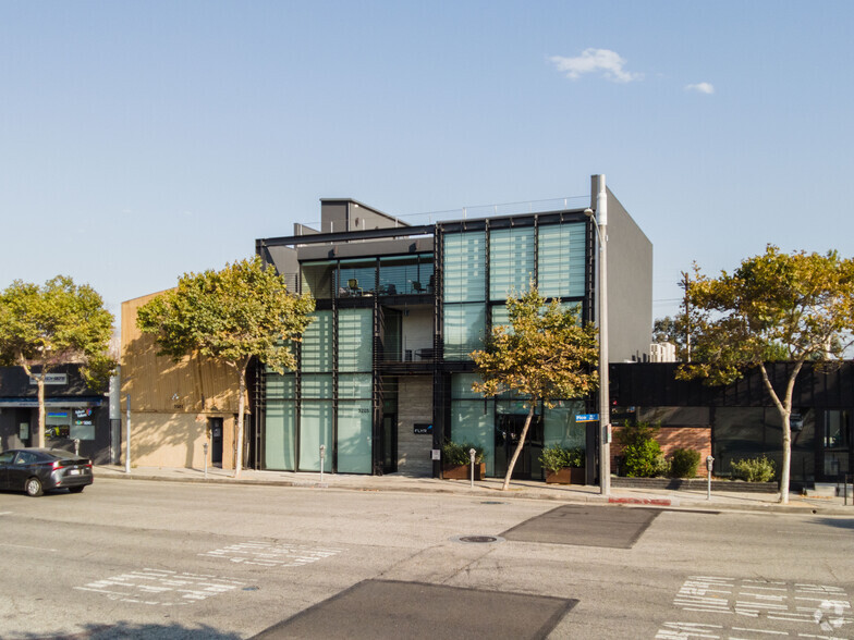 3205 Pico Blvd, Santa Monica, CA for lease - Building Photo - Image 2 of 4