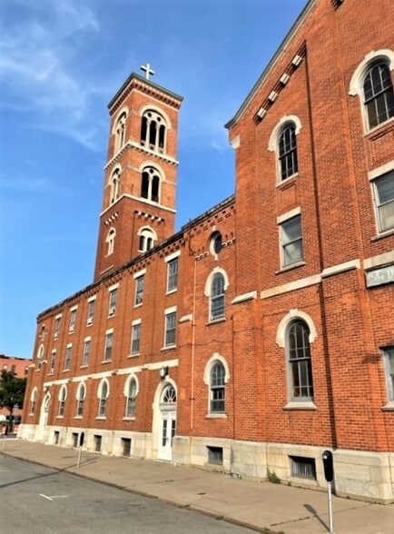 121 N Fitzhugh St, Rochester, NY for lease - Building Photo - Image 3 of 27