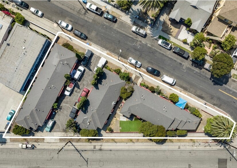 4817 St Charles Pl, Los Angeles, CA for sale - Building Photo - Image 2 of 4