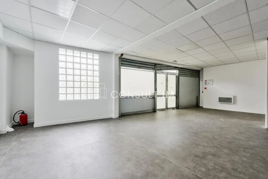 Retail in Boulogne-Billancourt for lease - Building Photo - Image 3 of 8