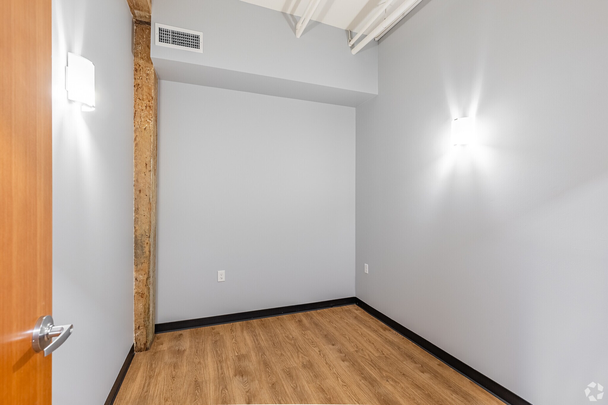 1836 NE 7th Ave, Portland, OR for lease Interior Photo- Image 1 of 2