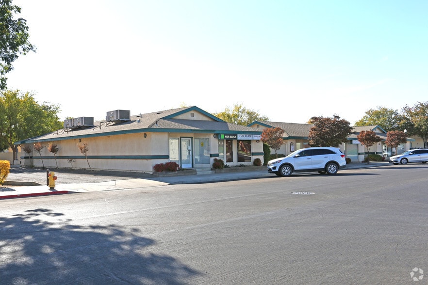 192-198 E Elm Ave, Coalinga, CA for lease - Building Photo - Image 2 of 3
