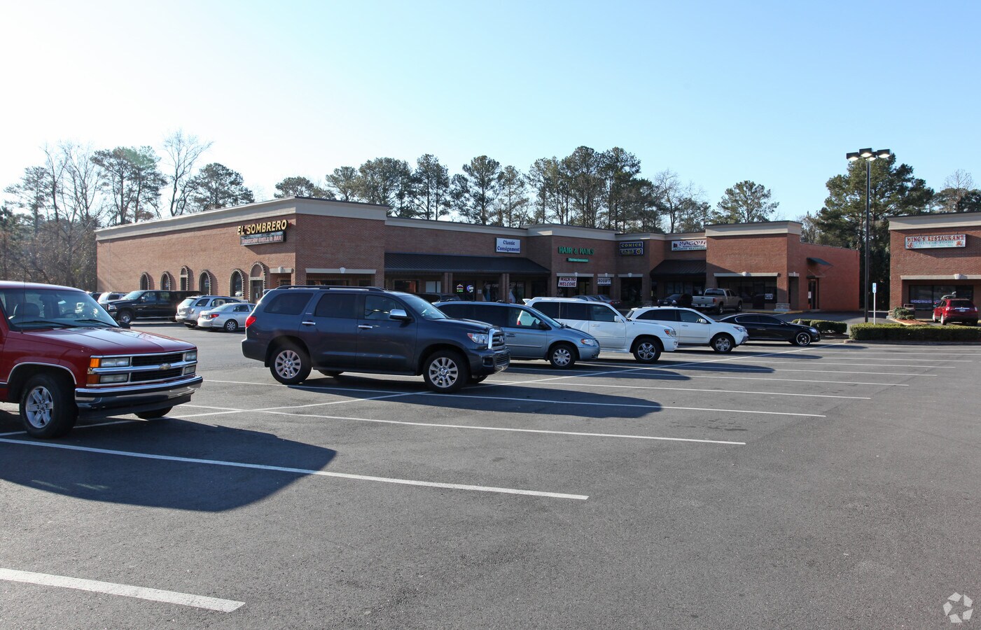 4646 Forsyth Rd, Macon, GA 31210