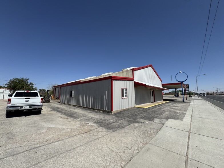 223 Pine St, Kermit, TX for lease - Building Photo - Image 3 of 9