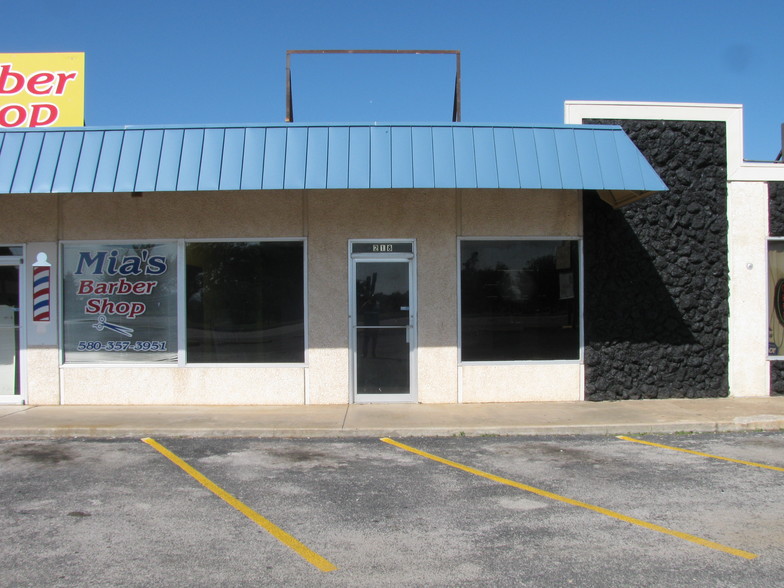 2212-2220 NW Fort Sill Blvd, Lawton, OK for lease - Building Photo - Image 3 of 12