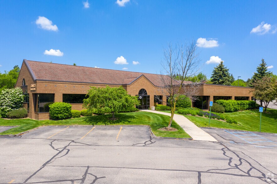 41860 Six Mile Rd Northville Mi 48168 Office For Lease Loopnet Com