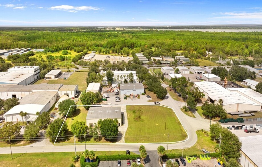 250 Southridge Industrial Dr, Tavares, FL for sale - Aerial - Image 3 of 5