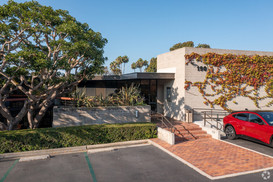 190 Newport Center Dr, Newport Beach, CA for lease - Building Photo - Image 1 of 4