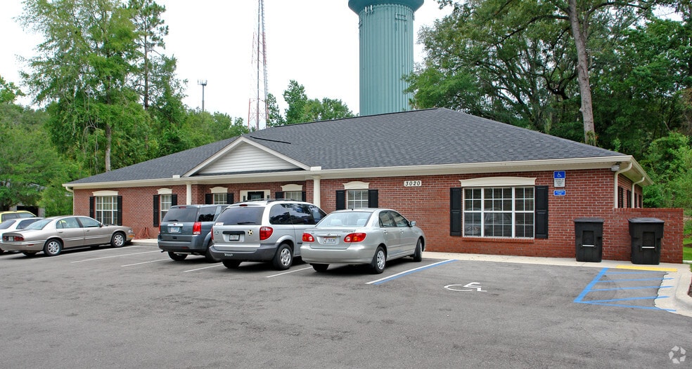 3020 Shannon Lakes Dr N, Tallahassee, FL 32309