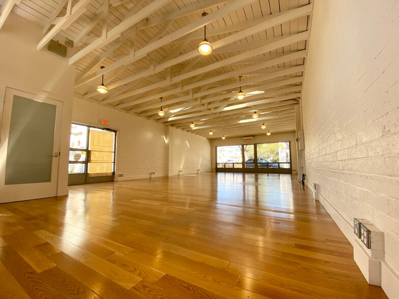 911 De la Vina St, Santa Barbara, CA for lease - Building Photo - Image 3 of 14