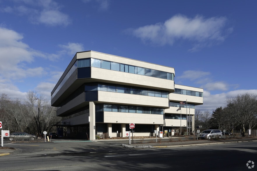 30 Massachusetts Ave, North Andover, MA for lease - Building Photo - Image 2 of 14
