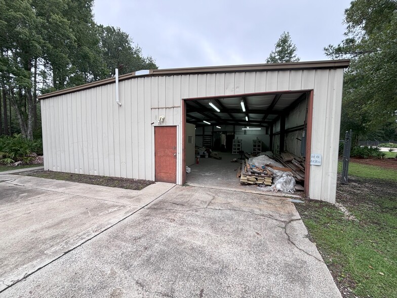 2569 Sidney Lanier Dr, Brunswick, GA for lease - Building Photo - Image 1 of 3