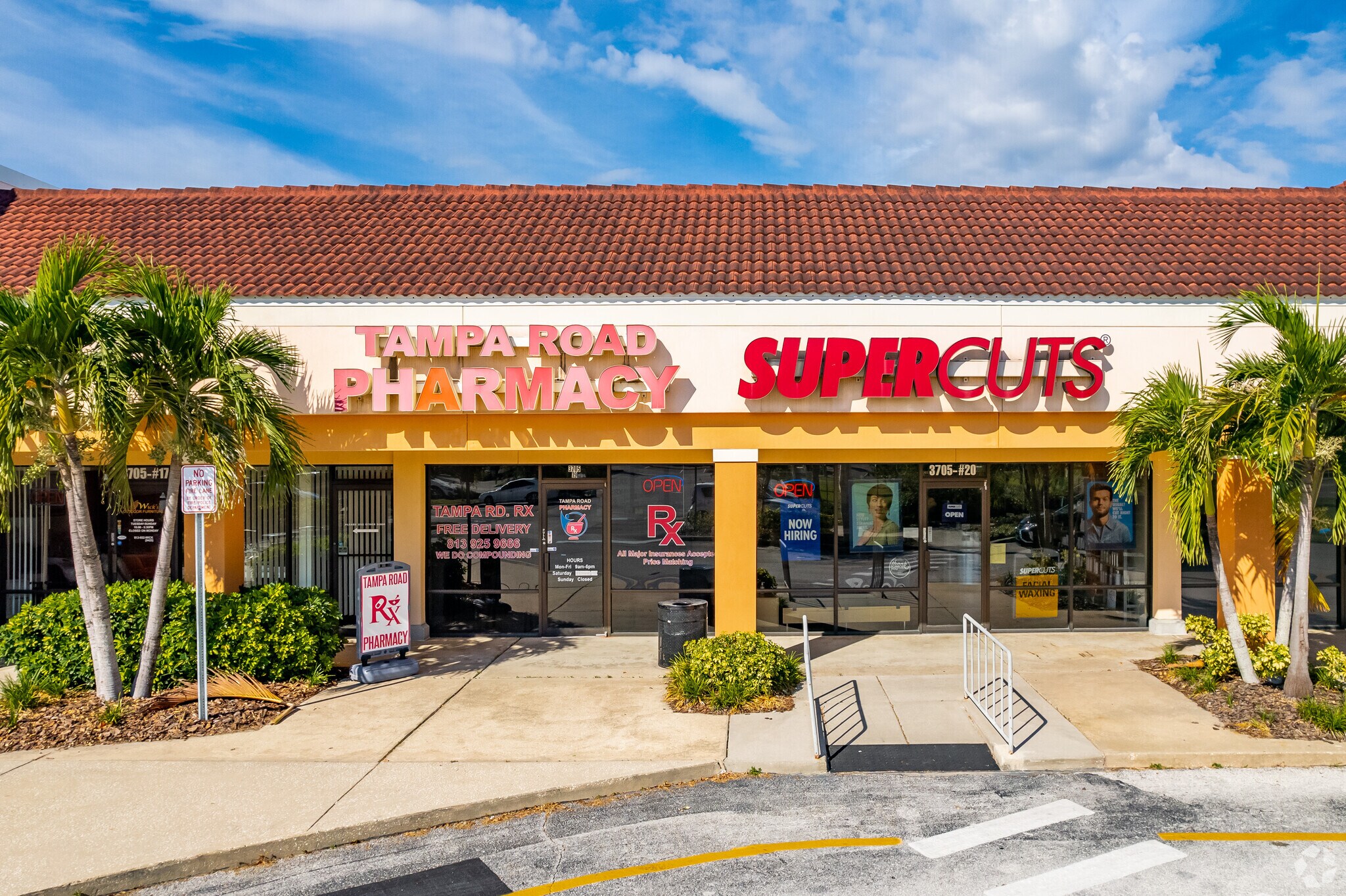 3705 Tampa Rd, Oldsmar, FL 34677 Forest Lakes Plaza