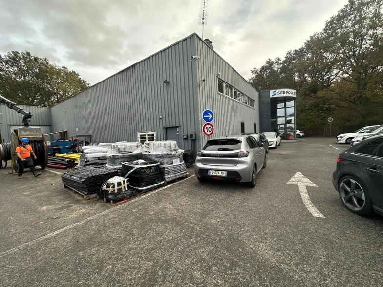 Flex in Valenton for sale - Building Photo - Image 3 of 4