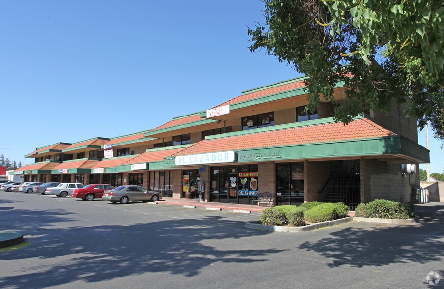 1501 Coffee Rd, Modesto, CA for lease - Building Photo - Image 1 of 2