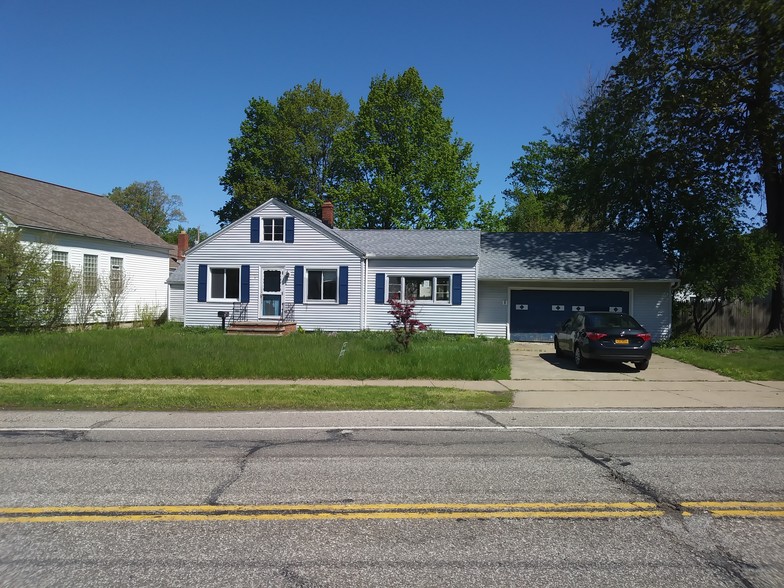 24525 Sherborne Rd, Bedford Heights, OH for sale - Building Photo - Image 1 of 6