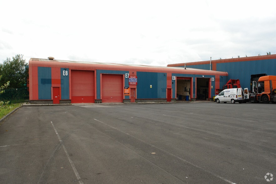 Billington Rd, Burnley for sale - Primary Photo - Image 1 of 1