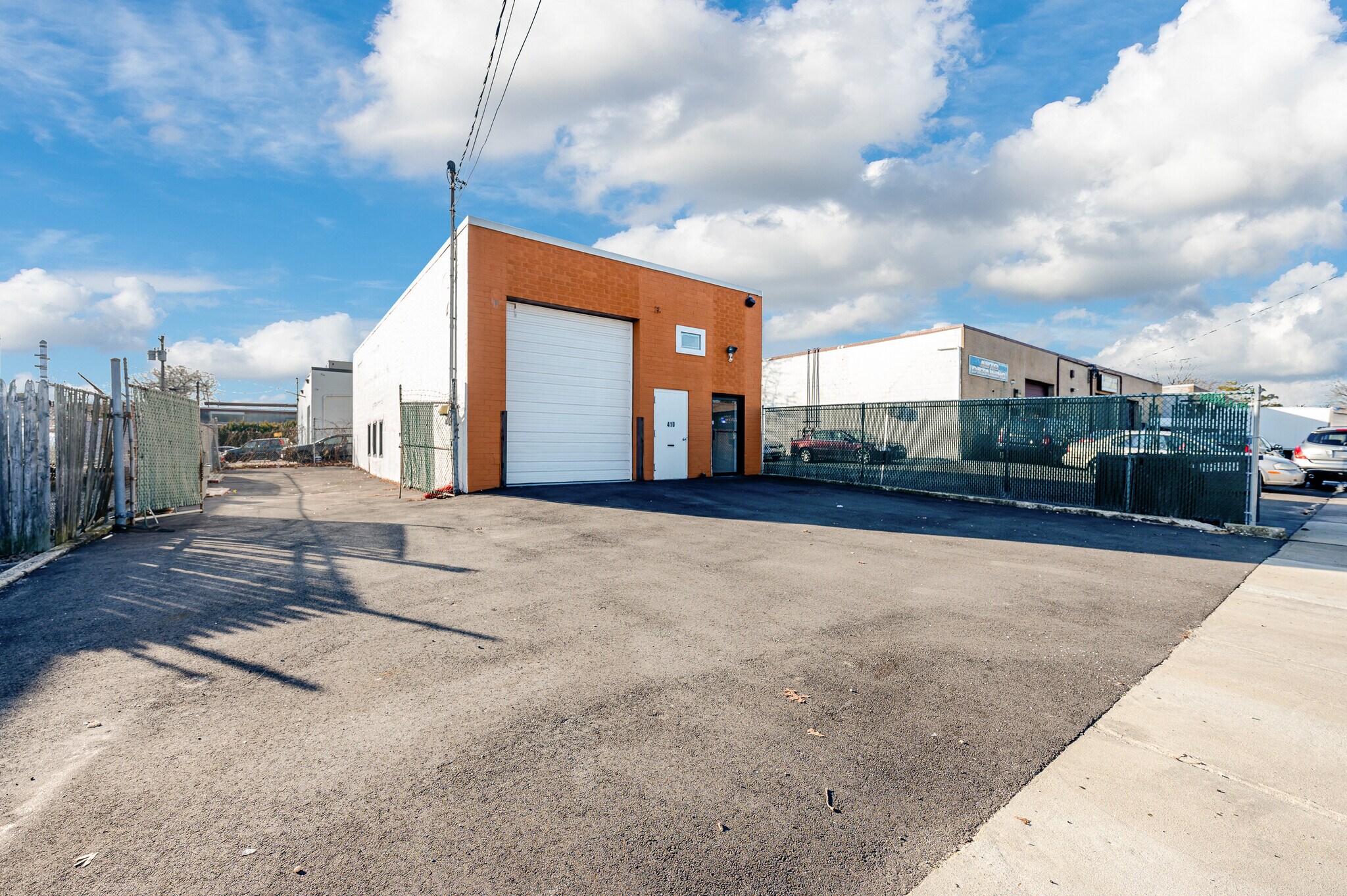 410 Lexington Ave, West Babylon, NY for sale Building Photo- Image 1 of 1