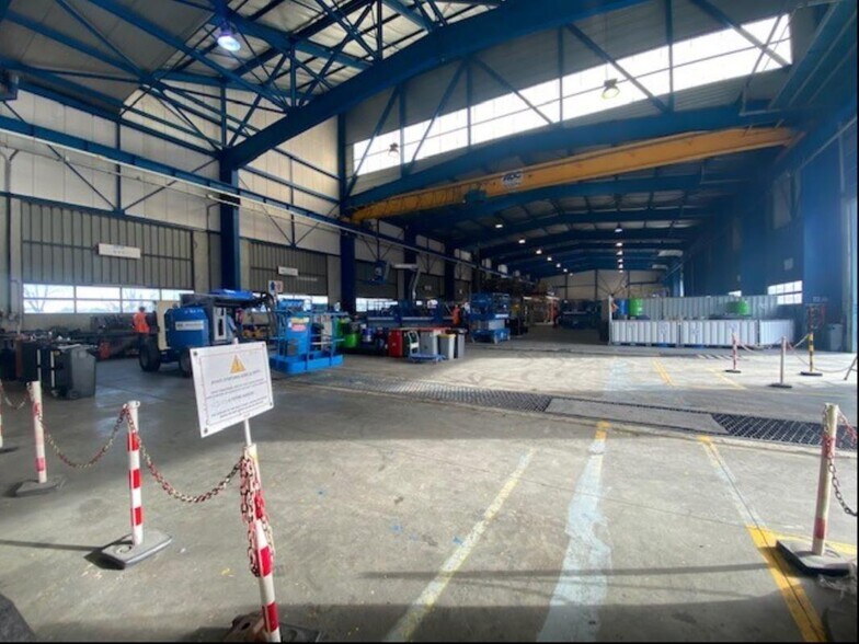 Office in Aix-en-Provence for lease - Interior Photo - Image 2 of 8