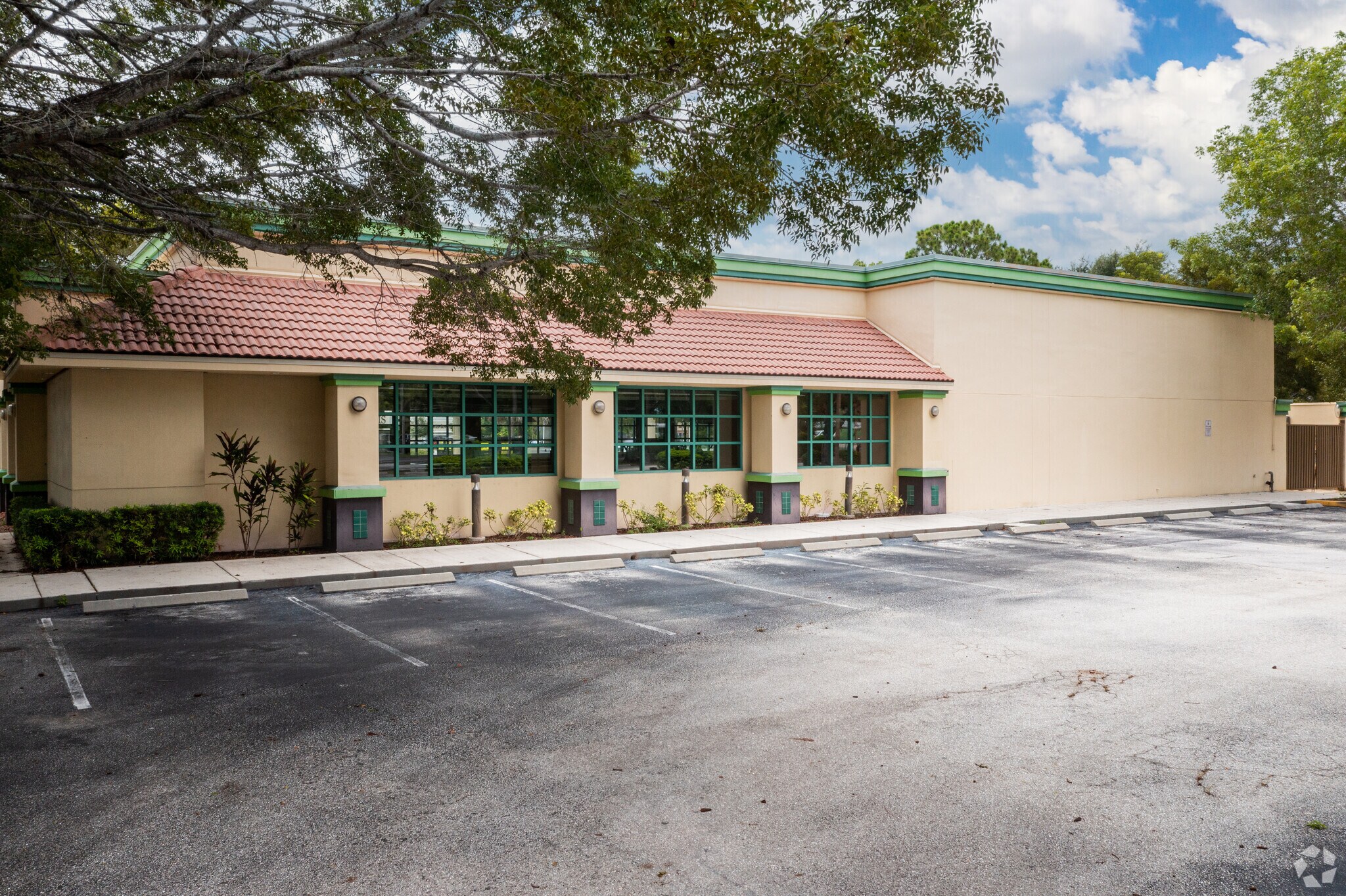 14080 S Tamiami Trl, Fort Myers, FL 33912 Former Sweet Tomatoes