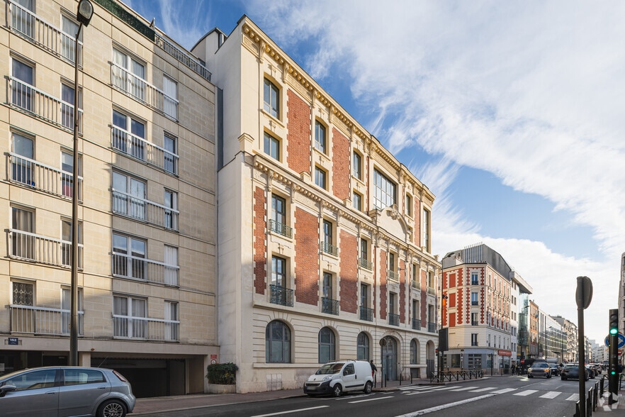 150 Rue Victor Hugo, Levallois-Perret for lease - Building Photo - Image 3 of 4