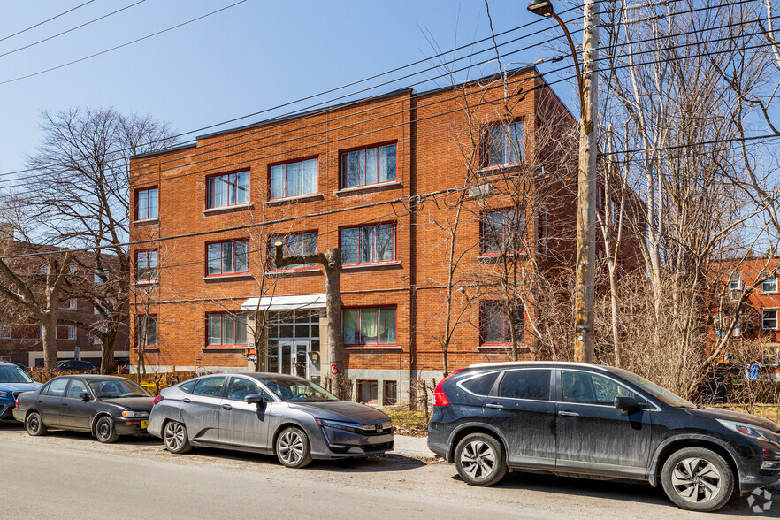 3255 Rue Goyer, Montréal, QC for sale - Primary Photo - Image 1 of 1