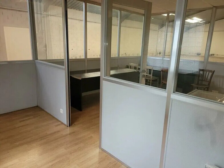 Industrial in Trévoux for lease - Interior Photo - Image 2 of 5